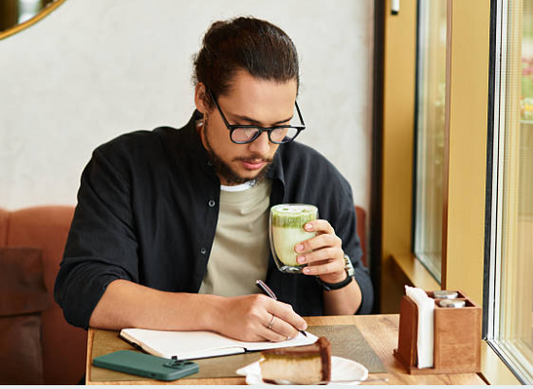 Concentration et focus mental grâce au matcha — L-théanine et caféine lente