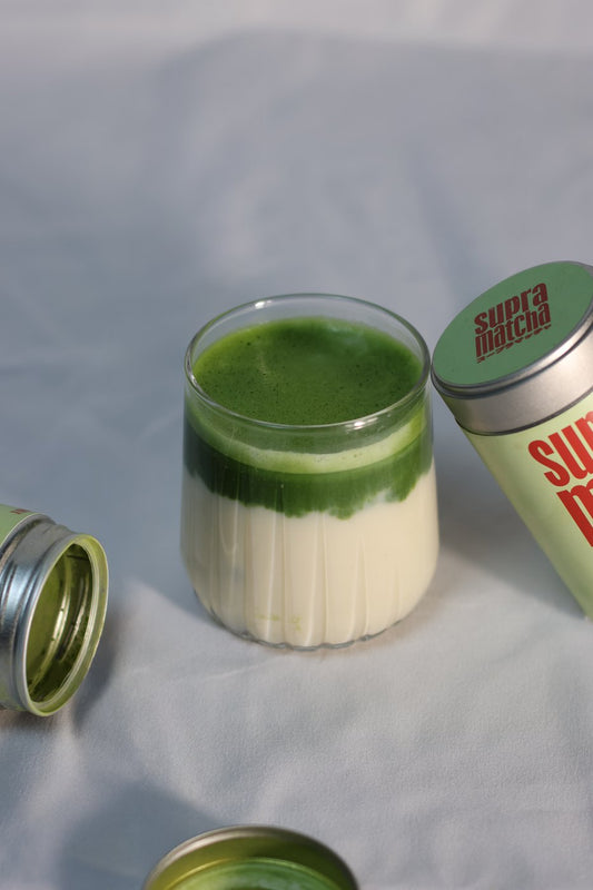 Matcha Supramatcha et son tube, vue rapprochée