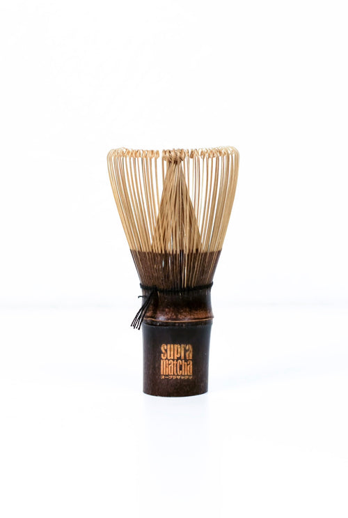 Fouet Chasen bambou noir Supramatcha offert avec la boîte de matcha 30g